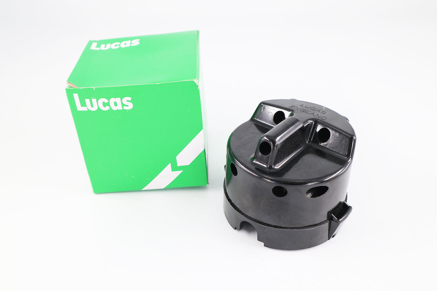 Lucas 22D6 & 25D6 Distributor Cap Side Entry DDB116