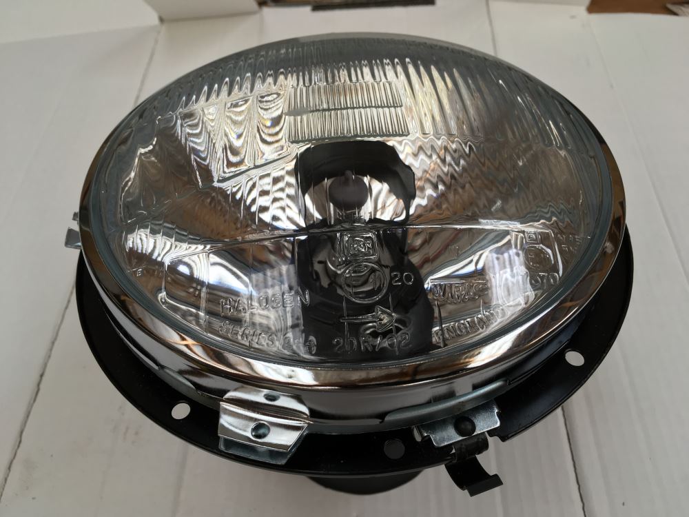 
                  
                    Cụm đèn pha kim loại 7 inch
                  
                