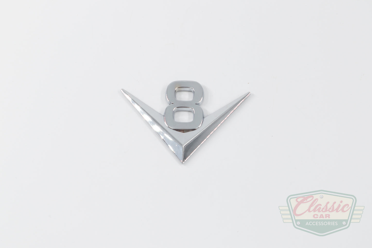V8徽章